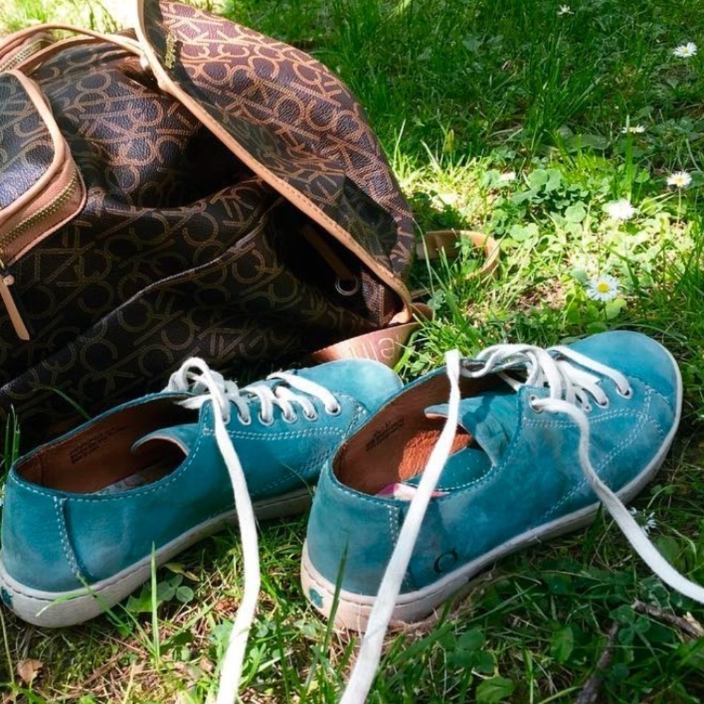 Born blue suede sneakers, Size 6.5